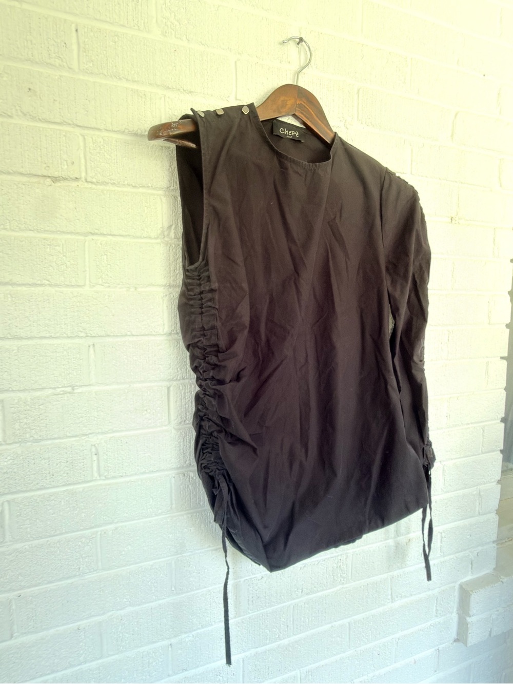 Chepé Black Sleeveless Ruched Side Blouse Medium